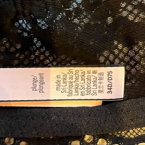 Victoria Secret plunge bra Black 34D lace trimmed underwire lightly padded - Picture 12 of 14